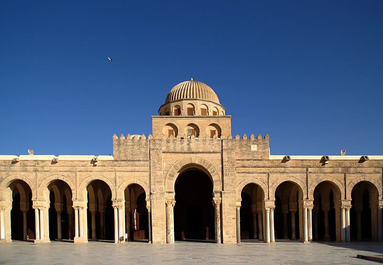 قبة جامع عقبة بن نافع بالقيروان