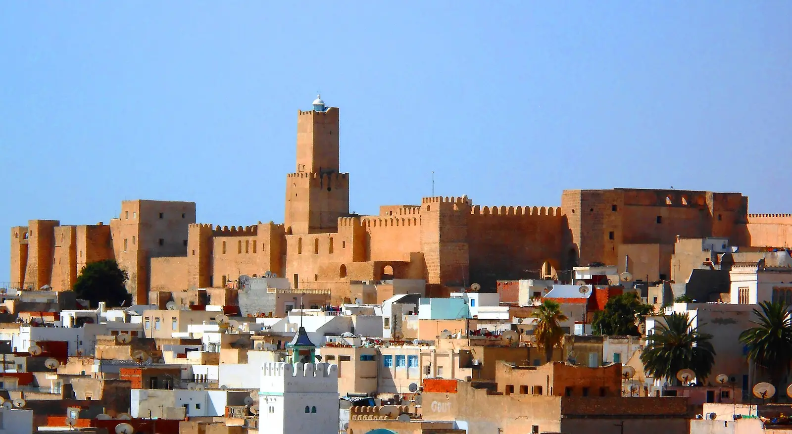 الأسوار الخارجية لقصبة سوسة